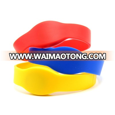 125khz EM4100 Waterproof NFC Bracelet Silicone RFID wristband